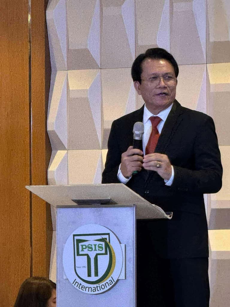 Dr. Nelson Antijendra Silva speaking at a PSIS event