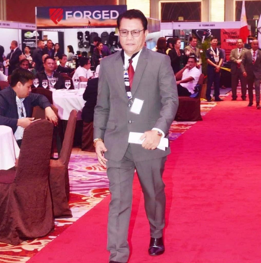 Dr. Nelson A. Silva at a professional leadership event